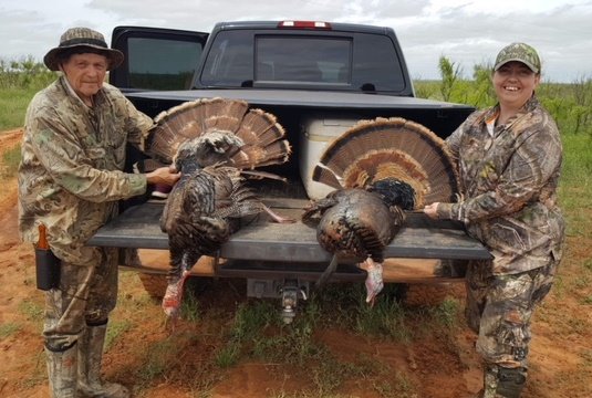 Ellis Lynn and Mary Lynn 