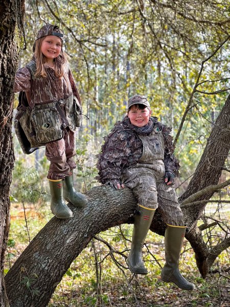 Kinlee and Gavin Bryan 